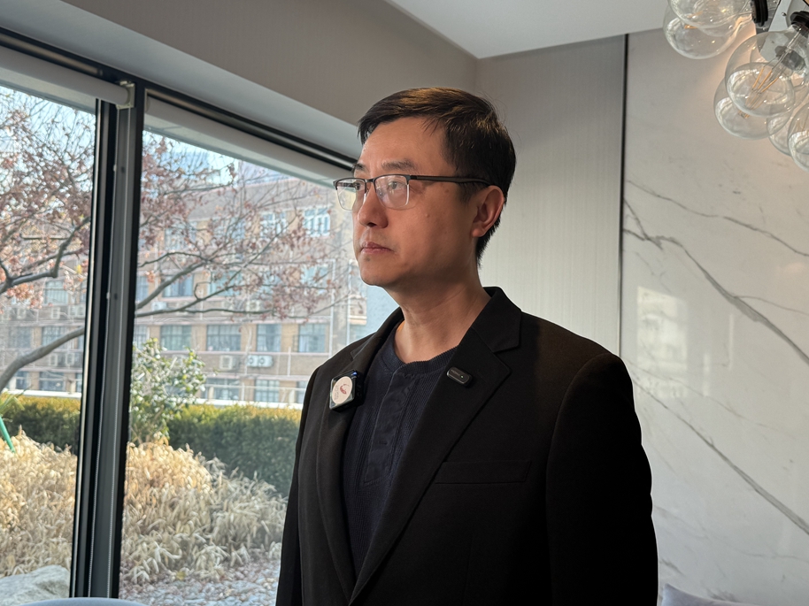 上海棋院院长刘世振接受采访